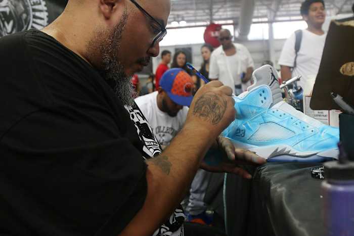 sneaker-con-X159819_TK1_452.jpg